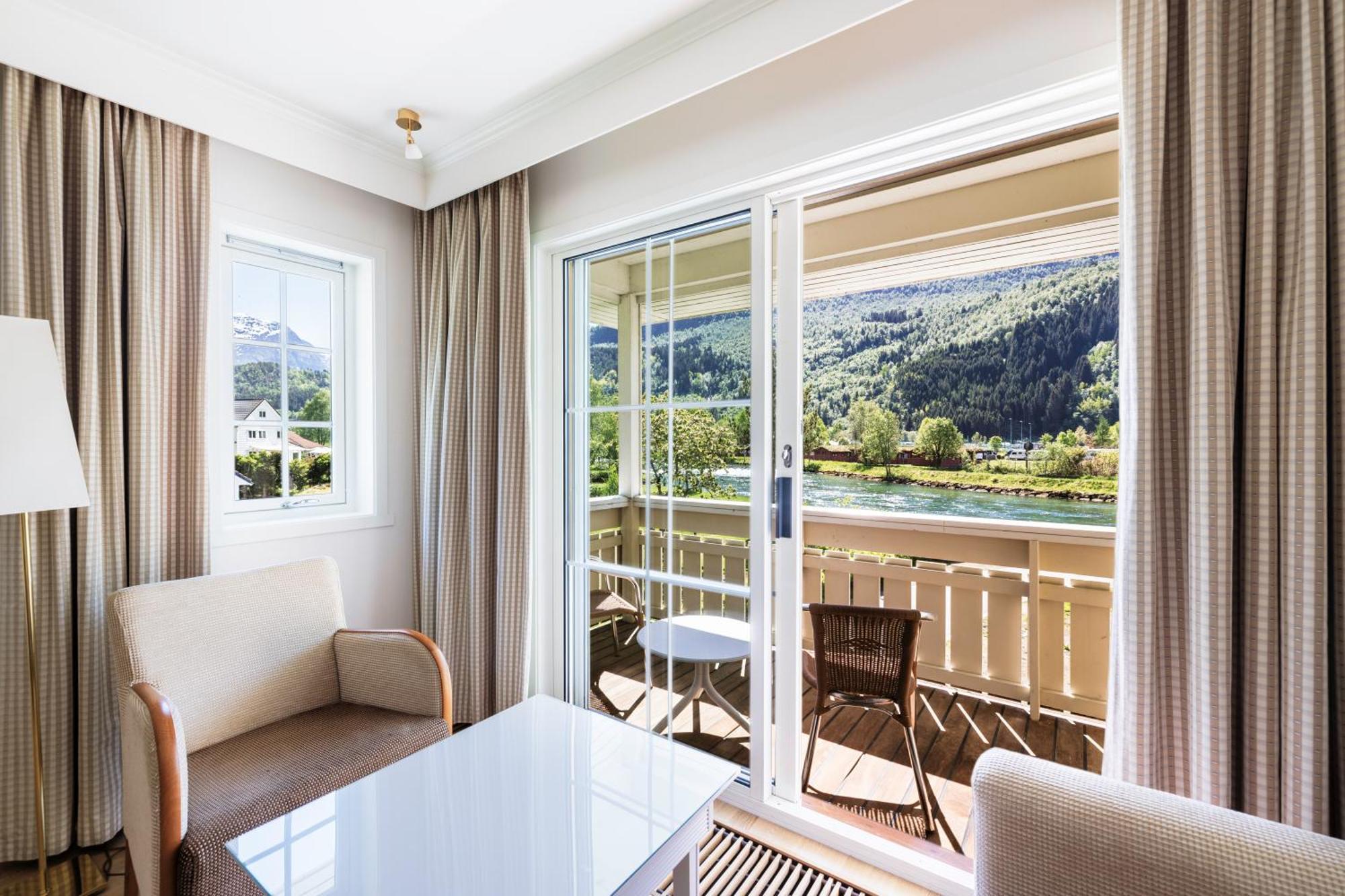 Hotel Loenfjord Лоен Екстер'єр фото