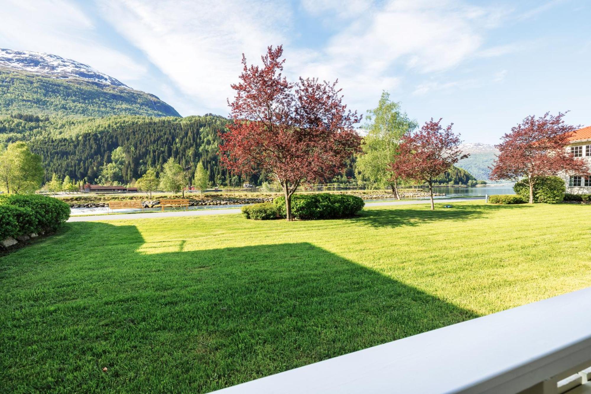 Hotel Loenfjord Лоен Екстер'єр фото